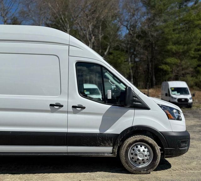 New 2026 Ford Transit 250 - photo 5