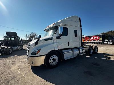 Used 2020 Freightliner Cascadia - photo 1
