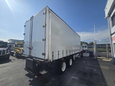 Used 2015 Freightliner 108SD Conventional Cab Box Truck for sale #327708 - photo 2