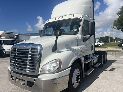 Used 2017 Freightliner Cascadia Detroit Diesel DD15 Semi Truck for sale #672046 - photo 1