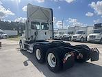Used 2017 Freightliner Cascadia Detroit Diesel DD15 Semi Truck for sale #672046 - photo 2