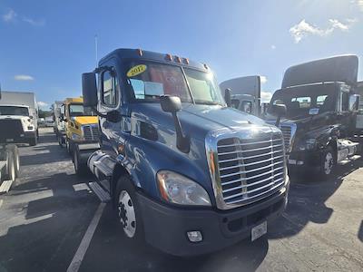 Used 2017 Freightliner Cascadia Detroit DD13 Semi Truck for sale #674586 - photo 1