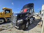Used 2017 Freightliner Cascadia Detroit DD13 Semi Truck for sale #678656 - photo 1