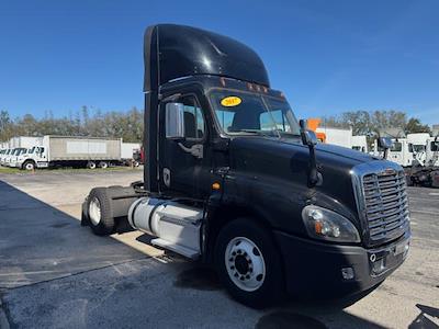 Used 2017 Freightliner Cascadia Detroit DD13 Semi Truck for sale #678659 - photo 1