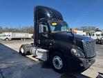 Used 2017 Freightliner Cascadia Detroit DD13 Semi Truck for sale #678659 - photo 1