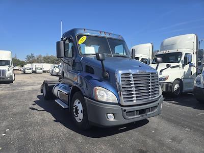 Used 2018 Freightliner Cascadia - photo 1
