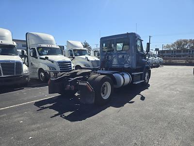 Used 2018 Freightliner Cascadia - photo 1