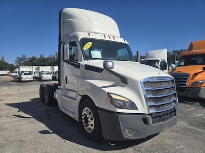 Used 2018 Freightliner Cascadia Detroit DD13 Semi Truck for sale #789818 - photo 1