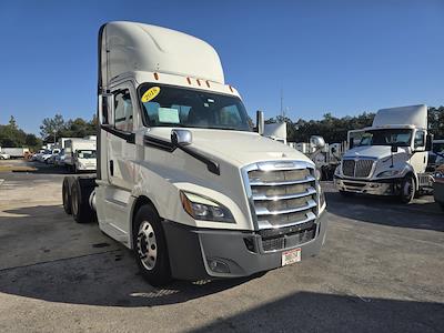 Used 2018 Freightliner Cascadia Detroit DD13 Semi Truck for sale #789824 - photo 1