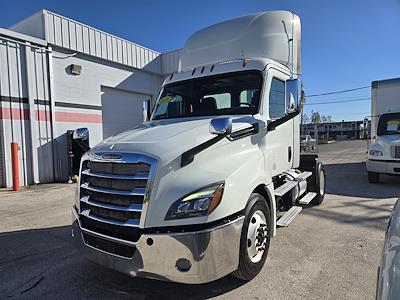 Used 2019 Freightliner Cascadia Detroit DD13 Semi Truck for sale #803315 - photo 1