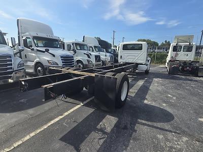 Used 2019 International DuraStar 4300 Cab Chassis for sale #811627 - photo 2