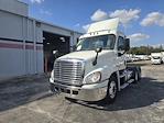 Used 2019 Freightliner Cascadia Detroit DD13 Semi Truck for sale #813802 - photo 4