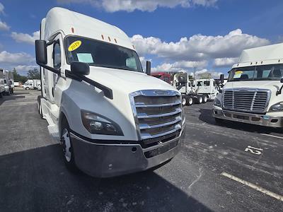 Used 2019 Freightliner Cascadia Detroit Diesel DD15 Semi Truck with Sleeper Cab for sale #832963 - photo 1