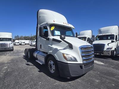 Used 2019 Freightliner Cascadia - photo 1