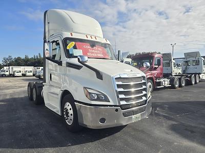 Used 2019 Freightliner Cascadia Detroit DD13 Semi Truck for sale #859560 - photo 1