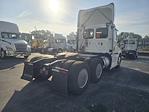 Used 2019 Freightliner Cascadia Detroit DD13 Semi Truck for sale #859566 - photo 2