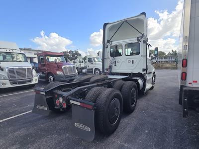 Used 2019 Freightliner Cascadia Detroit DD13 Semi Truck for sale #859572 - photo 2