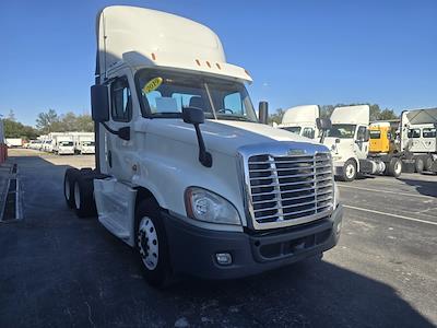 Used 2019 Freightliner Cascadia Cummins X15 Semi Truck for sale #861315 - photo 1