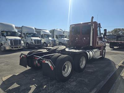 Used 2019 Freightliner Cascadia Detroit DD13 Semi Truck for sale #866084 - photo 2