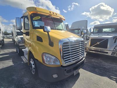 Used 2019 Freightliner Cascadia Detroit DD13 Semi Truck for sale #874568 - photo 1