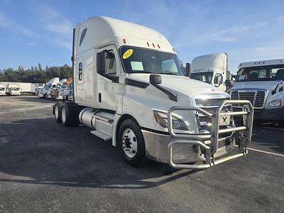 Used 2020 Freightliner Cascadia Detroit Diesel DD15 Semi Truck with Sleeper Cab for sale #878861 - photo 1