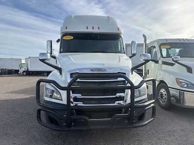 Used 2020 Freightliner Cascadia - photo 1