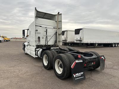 Used 2020 Volvo VNR Volvo D13 Semi Truck for sale #243566 - photo 2