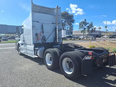 Used 2020 Volvo VNR - photo 1
