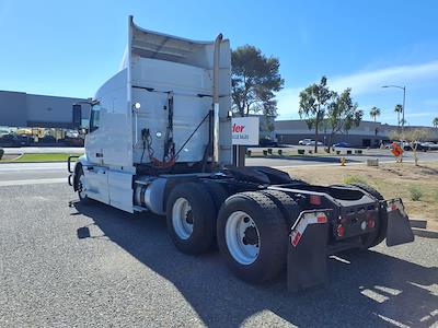 Used 2020 Volvo VNR - photo 1
