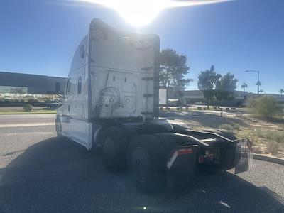 Used 2023 Freightliner Cascadia Detroit Diesel DD15 Semi Truck with Sleeper Cab for sale #405906 - photo 2