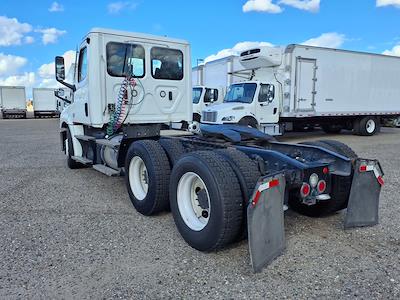 Used 2022 Freightliner Cascadia - photo 1
