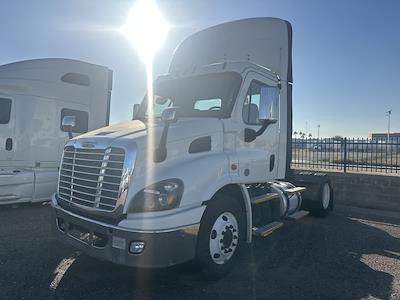 Used 2017 Freightliner Cascadia Detroit DD13 Semi Truck for sale #665124 - photo 1