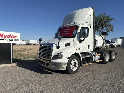 Used 2017 Freightliner Cascadia Detroit DD13 Semi Truck for sale #665135 - photo 1