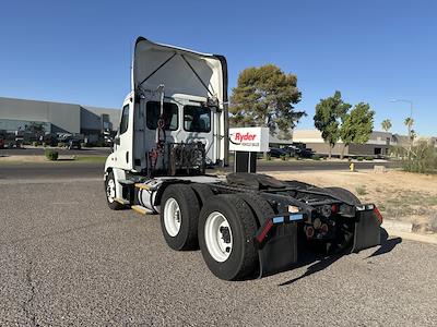 Used 2017 Freightliner Cascadia Detroit DD13 Semi Truck for sale #665135 - photo 2