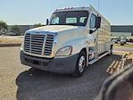 Used 2017 Freightliner Cascadia Day Cab Flatbed Truck for sale #666977 - photo 1