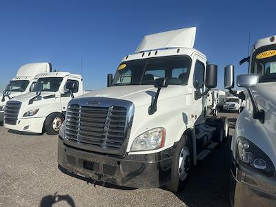 Used 2018 Freightliner Cascadia Detroit DD13 Semi Truck for sale #775764 - photo 1