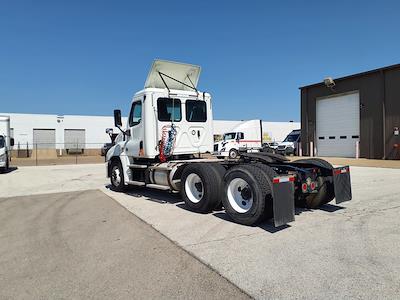 Used 2018 Freightliner Cascadia Detroit DD13 Semi Truck for sale #775764 - photo 2