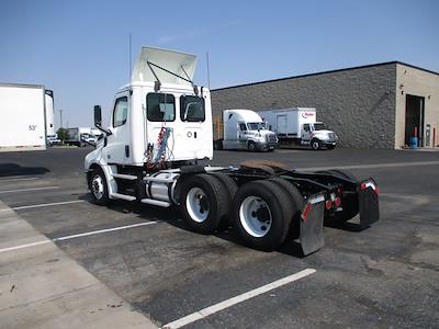 Used 2019 Freightliner Cascadia Detroit Diesel DD15 Semi Truck for sale #813063 - photo 2