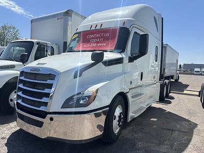 Used 2019 Freightliner Cascadia Detroit Diesel DD15 Semi Truck with Sleeper Cab for sale #821107 - photo 1