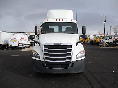 Used 2019 Freightliner Cascadia Detroit DD13 Semi Truck for sale #821721 - photo 2