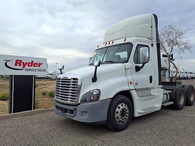 Used 2019 Freightliner Cascadia - photo 1