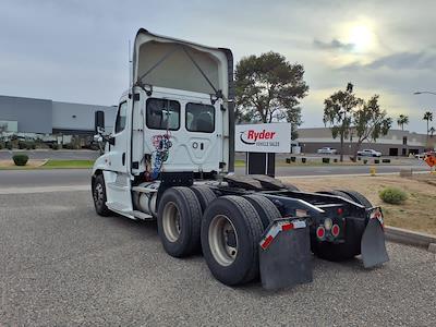 Used 2019 Freightliner Cascadia - photo 1