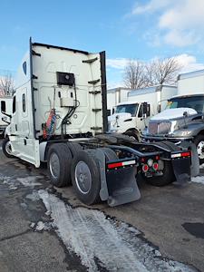 Used 2020 Freightliner Cascadia Detroit Diesel DD15 Semi Truck with Sleeper Cab for sale #240026 - photo 2