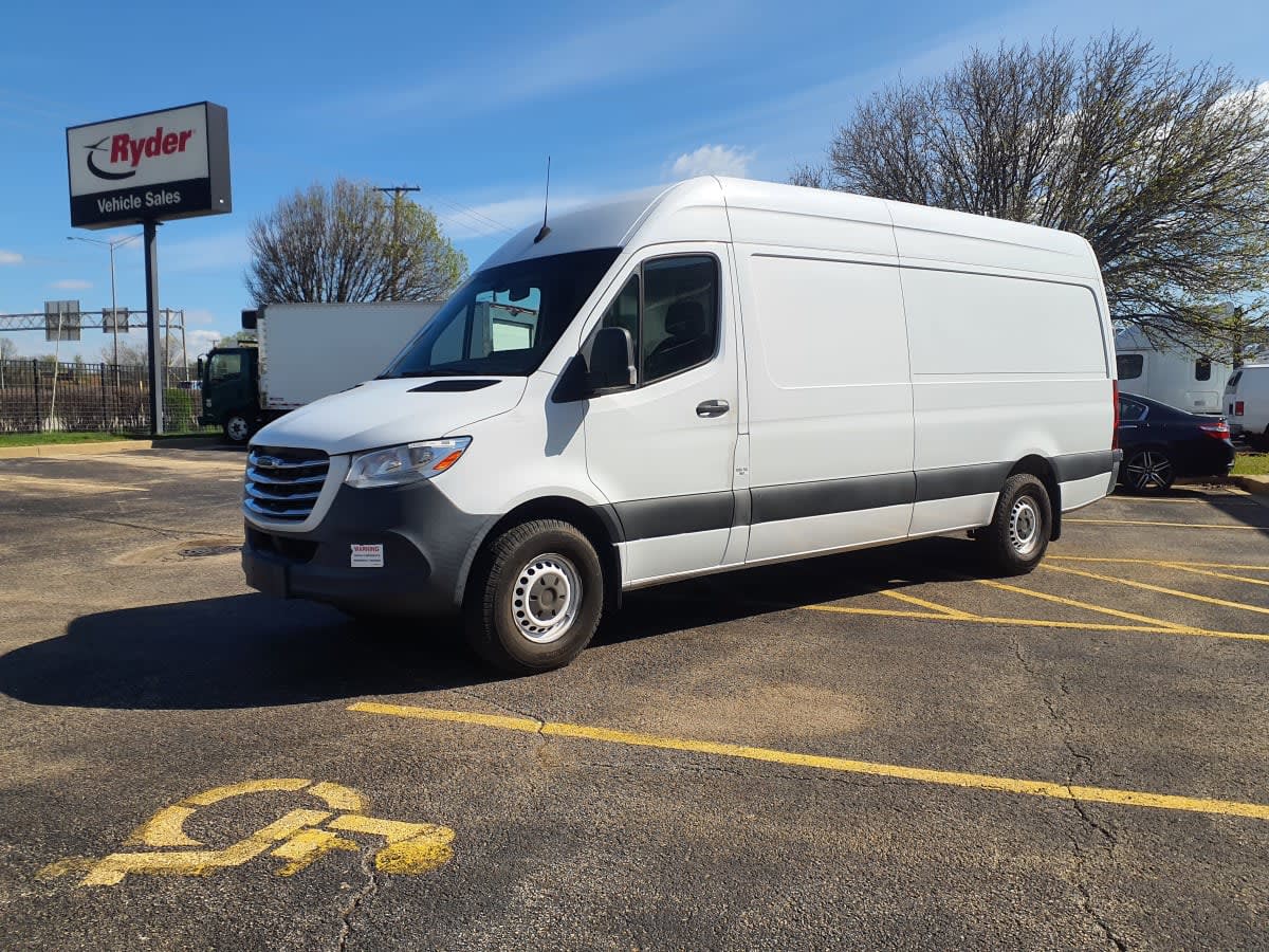 Used 2019 Freightliner Sprinter 2500 - photo 1