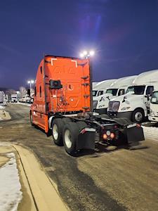 Used 2020 Freightliner Cascadia Detroit Diesel DD15 Semi Truck with Sleeper Cab for sale #271130 - photo 2