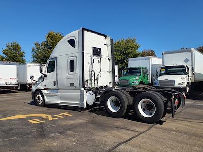 Used 2021 Freightliner Cascadia Detroit Diesel DD15 Semi Truck with Sleeper Cab for sale #291242 - photo 2