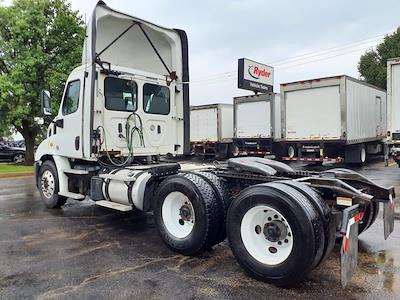 Used 2018 Freightliner Cascadia Detroit DD13 Semi Truck for sale #303097 - photo 2