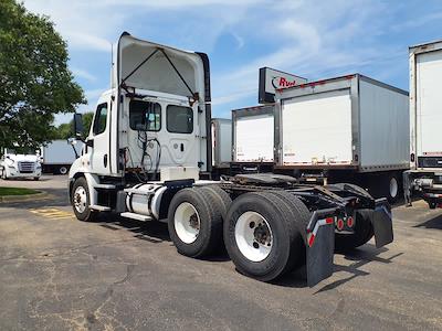 Used 2018 Freightliner Cascadia Detroit DD13 Semi Truck for sale #303102 - photo 2