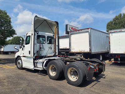 Used 2021 Freightliner Cascadia Detroit Diesel DD15 Semi Truck for sale #502410 - photo 2