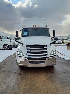 Used 2022 Freightliner Cascadia Detroit Diesel DD15 Semi Truck with Sleeper Cab for sale #565124 - photo 2